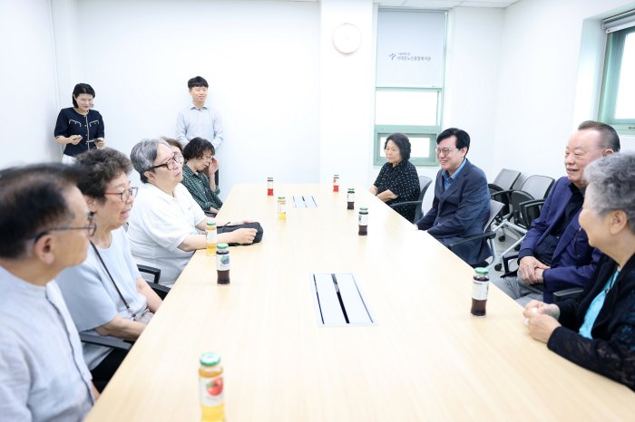 서대문구, 추석 앞두고 '나라사랑채' 입주 독립·민주유공자 위문